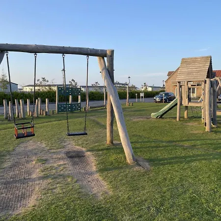 Honeybee - Part Of The The Bay Village With Pool, Gym And Direct Access, Pub, Restaurant, Tennis And Meadows Walks *