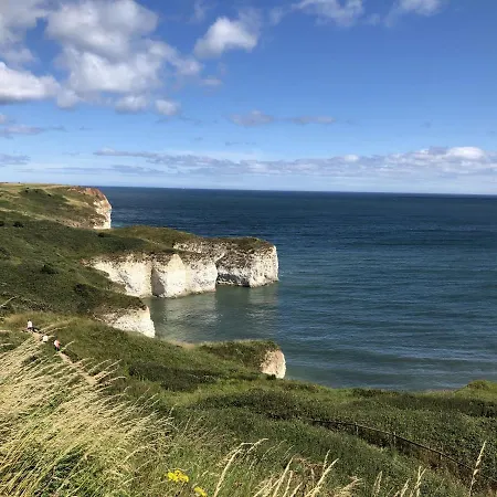 Honeybee - Part Of The The Bay Village With Pool, Gym And Direct Access, Pub, Restaurant, Tennis And Meadows Walks *