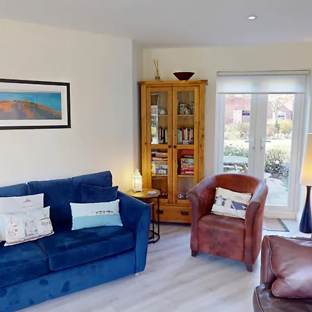 Honeybee - Part Of The The Bay Village With Pool, Gym And Direct Access, Pub, Restaurant, Tennis And Meadows Walks