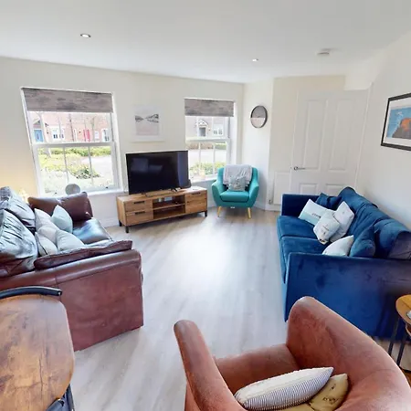 Honeybee - Part Of The The Bay Village With Pool, Gym And Direct Access, Pub, Restaurant, Tennis And Meadows Walks Filey