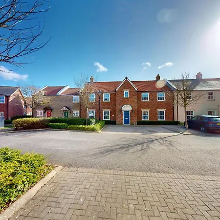 펜션 Honeybee - Part Of The The Bay Village With Pool, Gym And Direct Access, Pub, Restaurant, Tennis And Meadows Walks *