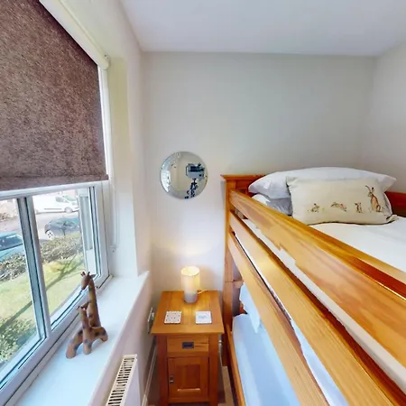 Honeybee - Part Of The The Bay Village With Pool, Gym And Direct Access, Pub, Restaurant, Tennis And Meadows Walks *