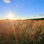Honeybee - Part Of The The Bay Village With Pool, Gym And Direct Access, Pub, Restaurant, Tennis And Meadows Walks