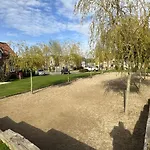 Honeybee - Part Of The The Bay Village With Pool, Gym And Direct Access, Pub, Restaurant, Tennis And Meadows Walks