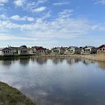 Honeybee - Part Of The The Bay Village With Pool, Gym And Direct Access, Pub, Restaurant, Tennis And Meadows Walks