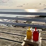 Honeybee - Part Of The The Bay Village With Pool, Gym And Direct Access, Pub, Restaurant, Tennis And Meadows Walks Filey