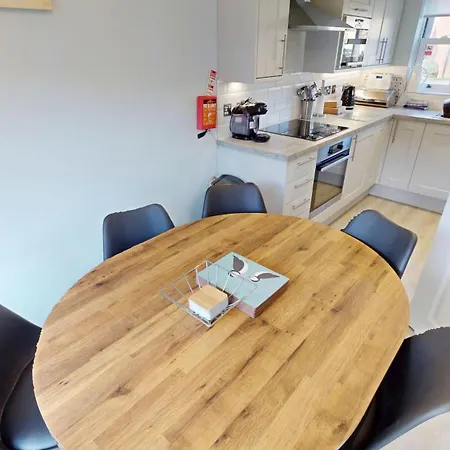 Honeybee - Part Of The The Bay Village With Pool, Gym And Direct Access, Pub, Restaurant, Tennis And Meadows Walks Holiday home Filey