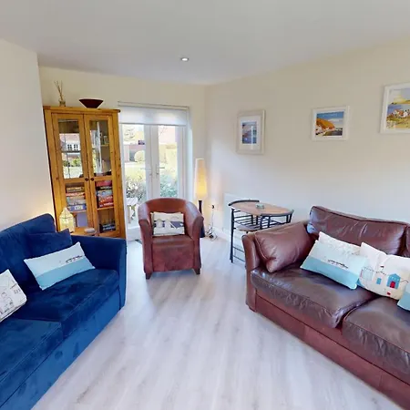 Honeybee - Part Of The The Bay Village With Pool, Gym And Direct Access, Pub, Restaurant, Tennis And Meadows Walks פילי